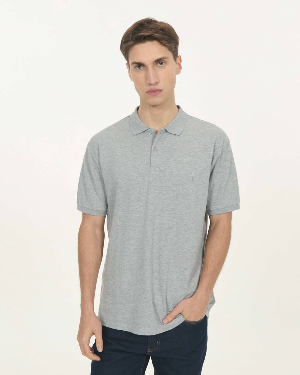 Remera Con Cuello Carilo