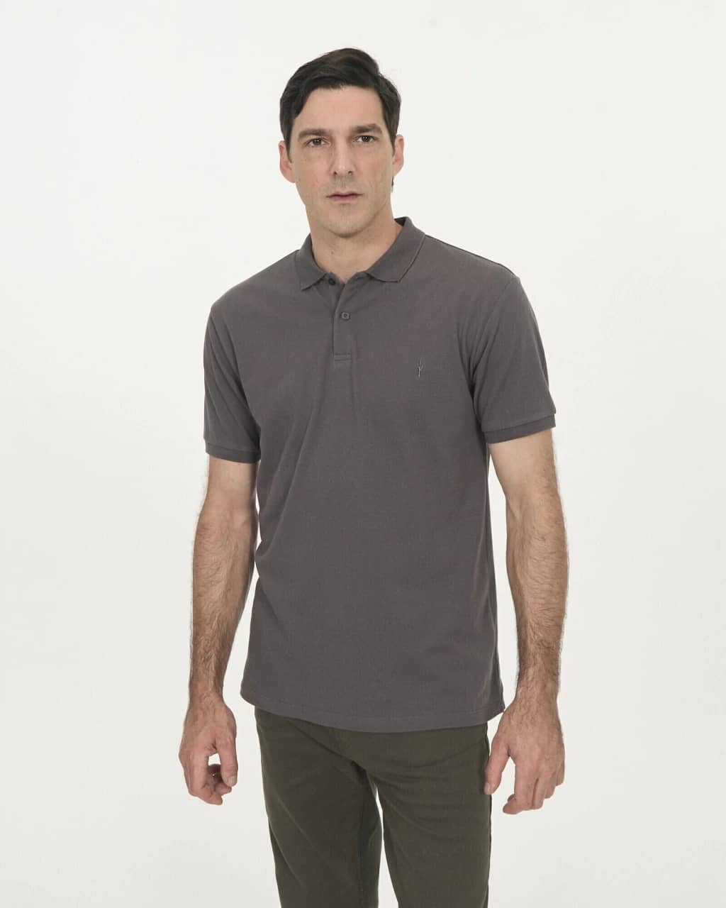 Remera Con Cuello Carilo