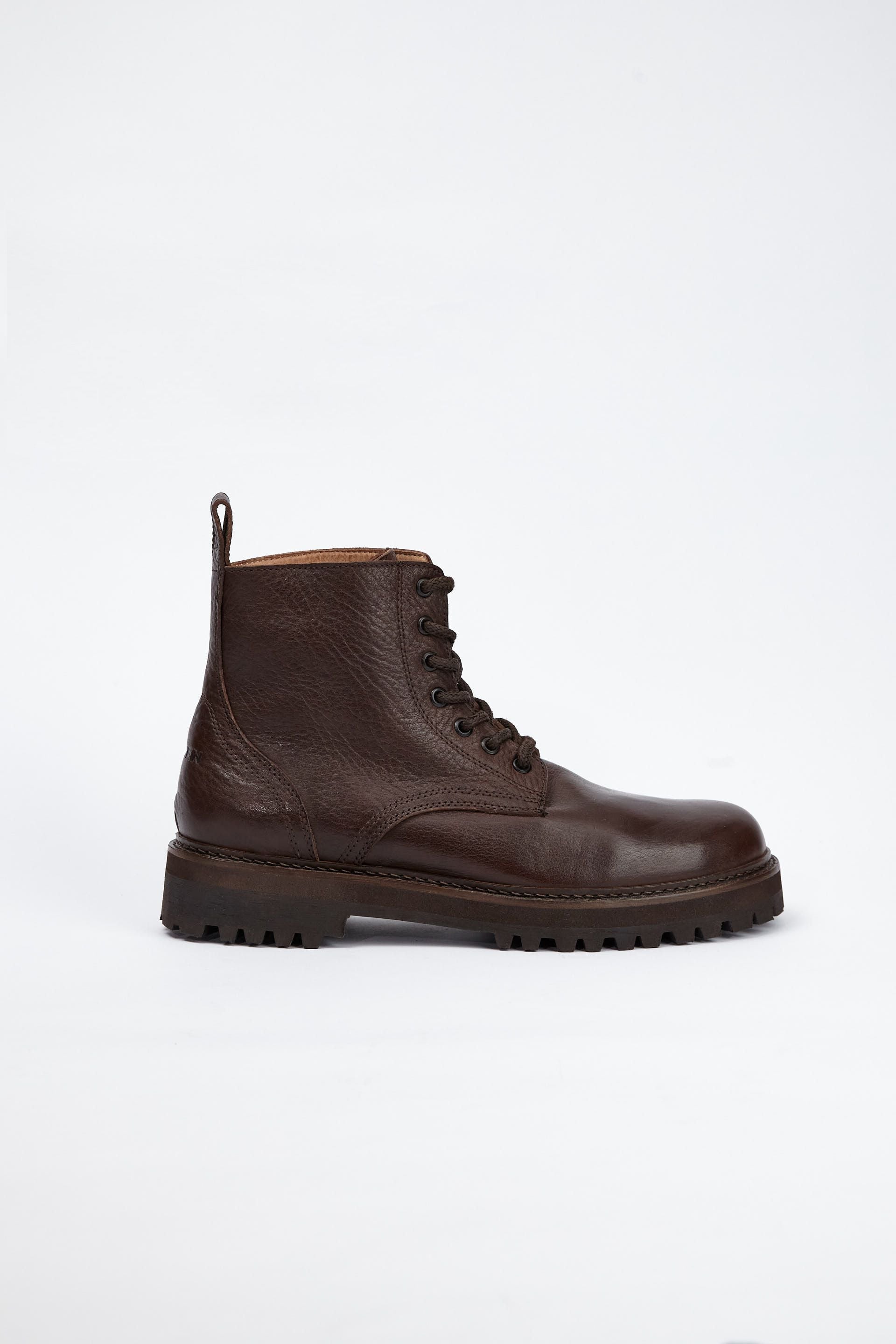 Classic Welt Boots